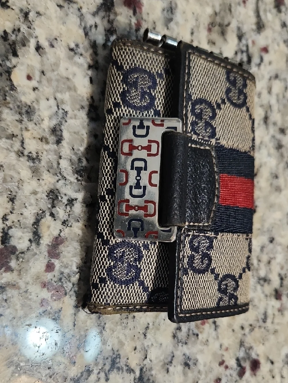 Gucci Beige GG Sherry Canvas Key Holder Wallet with Navy Blue and Red Stripe